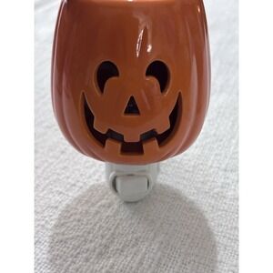 Scentsy Cut it Out‎ Pumpkin PLUG-IN Mini WAX Warmer Fall Halloween Harvest 22